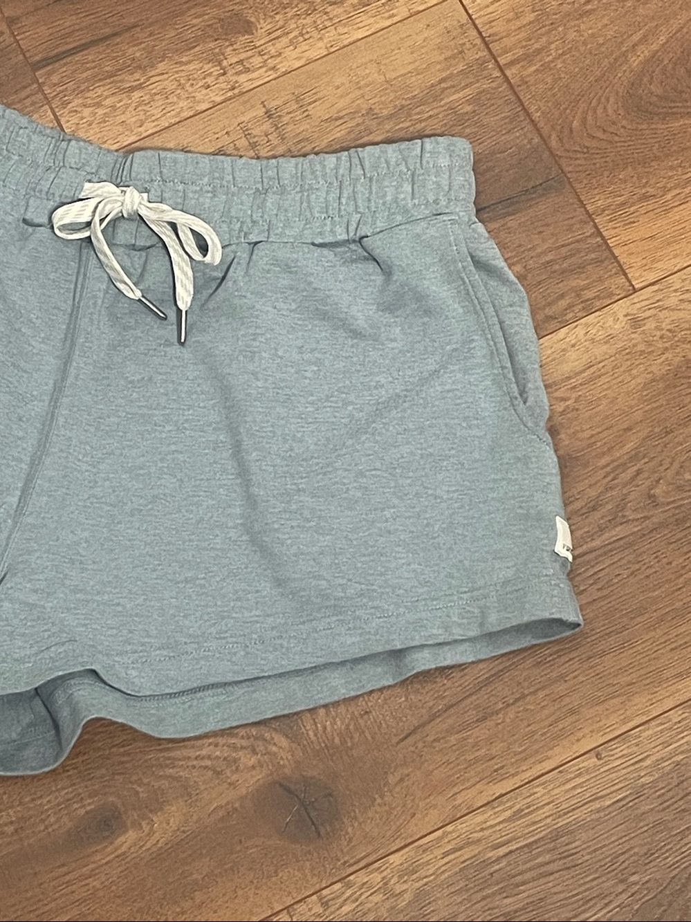 2 Pair Vuori Shorts Size Small - Picture 10 of 14